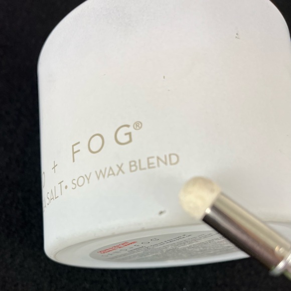 NWT Sand + Fog Ocean & Sea Salt Candle 2 Wick 12oz White Opaque Jar Wood Lid - Picture 6 of 11